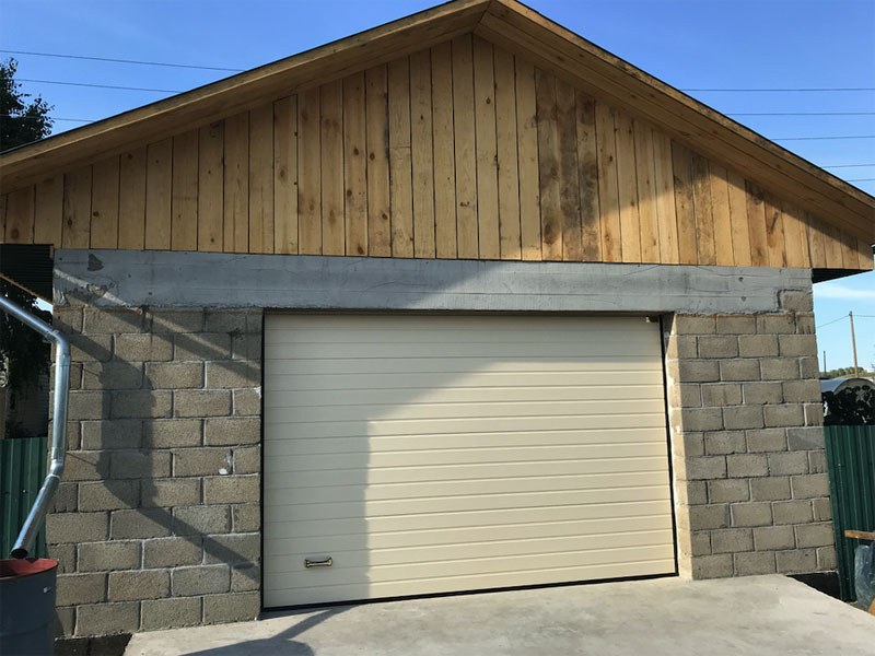 Як вибрати автоматичні ворота для гаража?